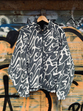 Load image into Gallery viewer, Dime - Reversible Chilling Fleece (grey/black)

