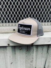 Load image into Gallery viewer, Fogtown - Trucker Patch  Hat (wolf grey)
