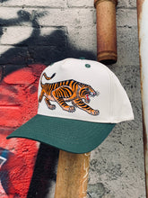 Load image into Gallery viewer, Stuntin - Tiger Two-Tone Hat
